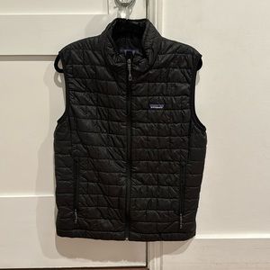 Patagonia men’s nano puff vest